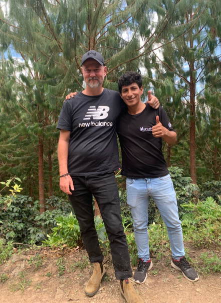 Mesa de trabajo 1 copia 4